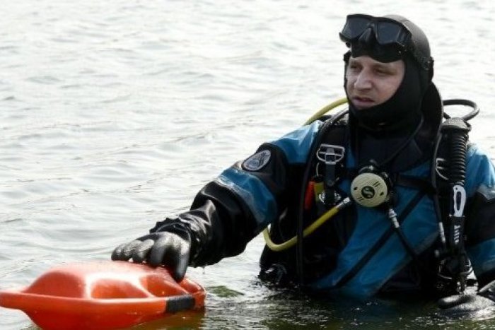 Ilustračný obrázok k článku Potápači museli zasahovať: V kanáli vodného diela našli delostrelecký granát!