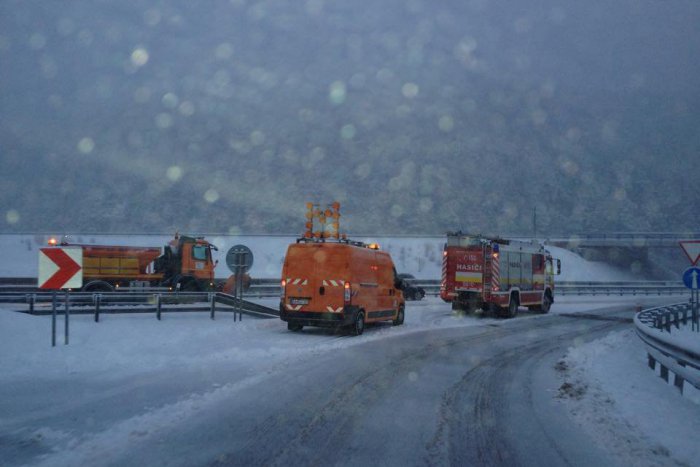 Ilustračný obrázok k článku Všetky záchranné zložky v akcii: Hromadná dopravná nehoda na D1 pod Tatrami