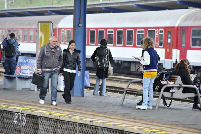 Ilustračný obrázok k článku Železničná doprava medzi Žilinou a Varínom je už plne obnovená: Výluka sa dotkla až 95 vlakov!