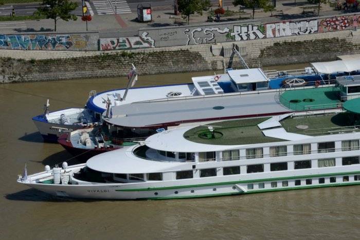 Ilustračný obrázok k článku Pokiaľ plánujete výlet loďou, tešte sa! Na Dunaji dnes zahájili novú plavebnú sezónu