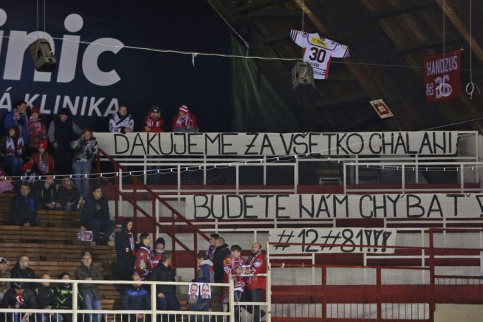 Ilustračný obrázok k článku Po otvorenom liste prišiel zvrat: Bystrický hokejový fanklub sa kajá, padlo ospravedlnenie!