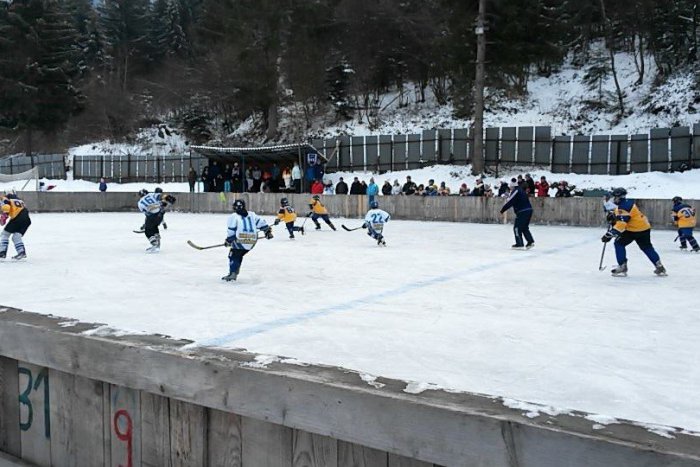 Ilustračný obrázok k článku Winter Classic po slovensky: Malá dedinka si užila hokejovú exhibíciu!