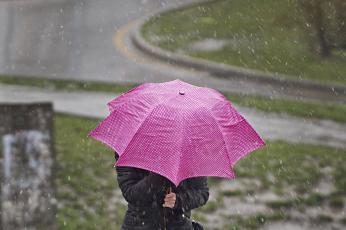 Ilustračný obrázok k článku RANNÁ ŠTVORKA: Obchodník s dažďom nám dnes dopraje kvapky, pripomíname si aj Baróna Prášila
