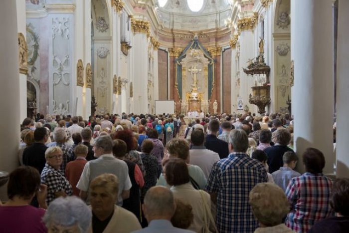 Ilustračný obrázok k článku FOTO: Tisíce pútnikov si prišli uctiť sviatok Sedembolestnej Panny Márie