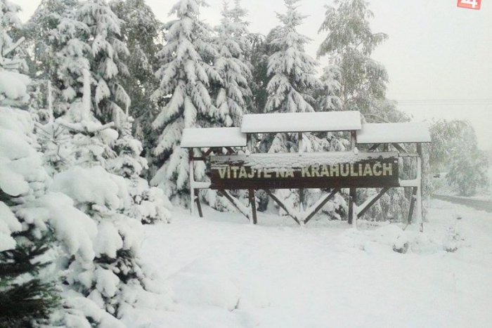 Ilustračný obrázok k článku FOTO A VIDEO Z REGIÓNOV: Slovensko sa oblieklo do bielej. Snežiť má až do večera