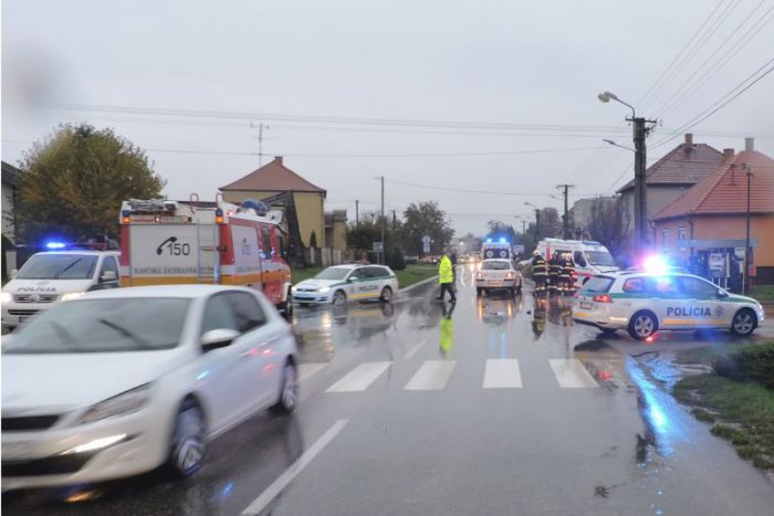 Ilustračný obrázok k článku Nehoda v Novozámockom okrese: Zrážka vlaku s autom
