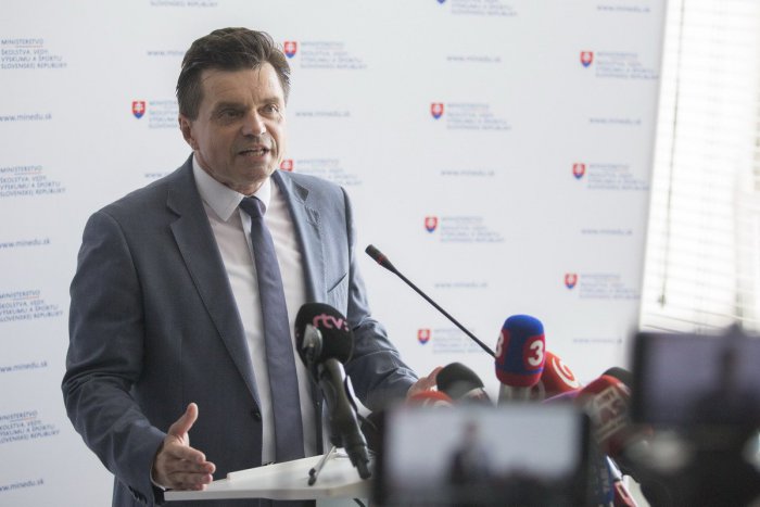 Ilustračný obrázok k článku Peter Plavčan končí vo funkcii: Fico chce od Danka meno nového ministra školstva