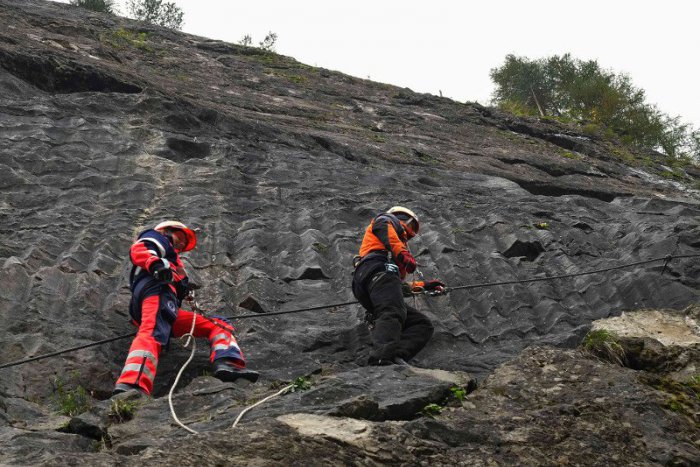 Ilustračný obrázok k článku Turista (44) sa zranil v kopcoch pri Prievidzi: Zasahovať museli horskí záchranári
