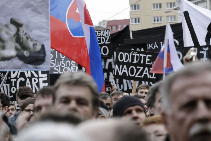 Ilustračný obrázok k článku SVET O SLOVENSKU: Masové demonštrácie neutíchajú