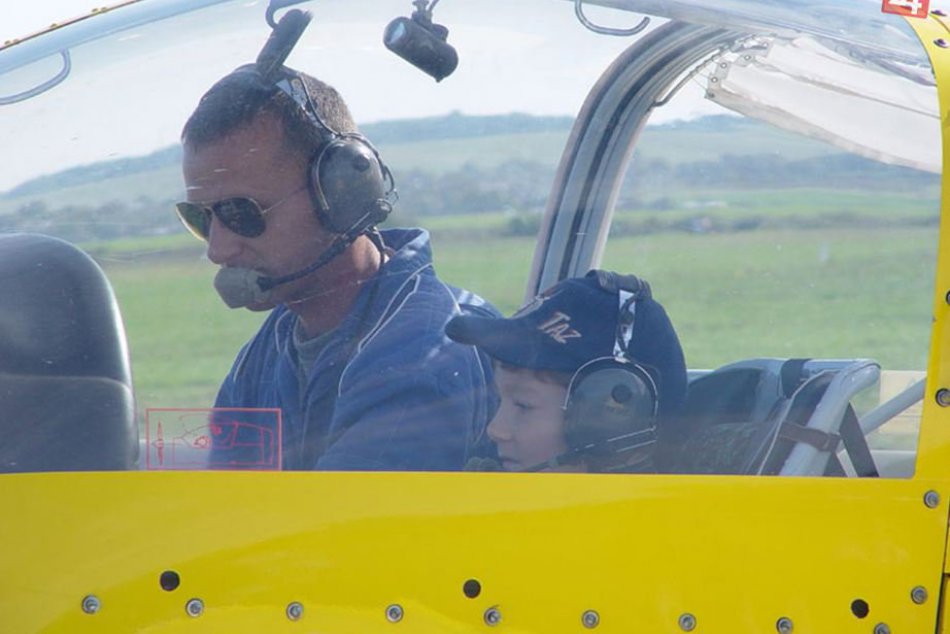 Vetroň vyrobený v Nitre očaril mladého pilota: Bol to jedinečný let, VIDEO