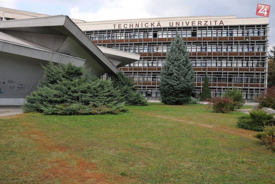 V OBRAZOCH: Technická univerzita vo Zvolene
