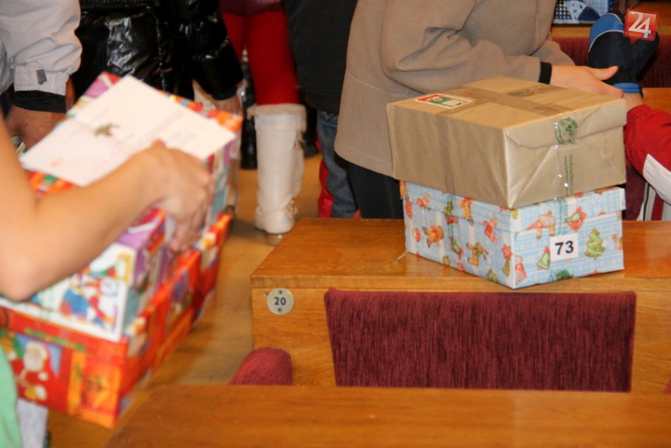 Ilustračný obrázok k článku Tradícia, ktorá poteší: V Poprade rozdali darčeky pre 150 detí z rodín v núdzi