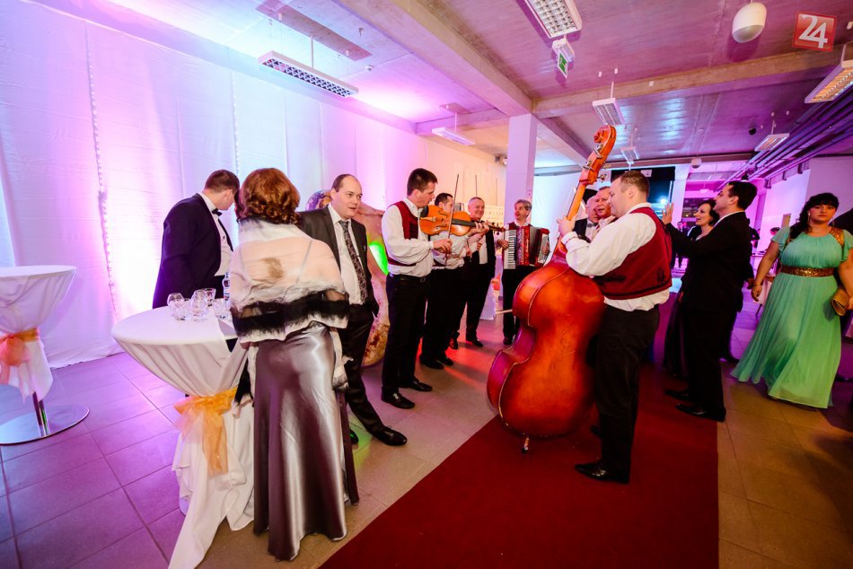 Ilustračný obrázok k článku Pozrite si to v predstihu: PREHĽAD blížiacich sa populárnych plesov v Topoľčanoch