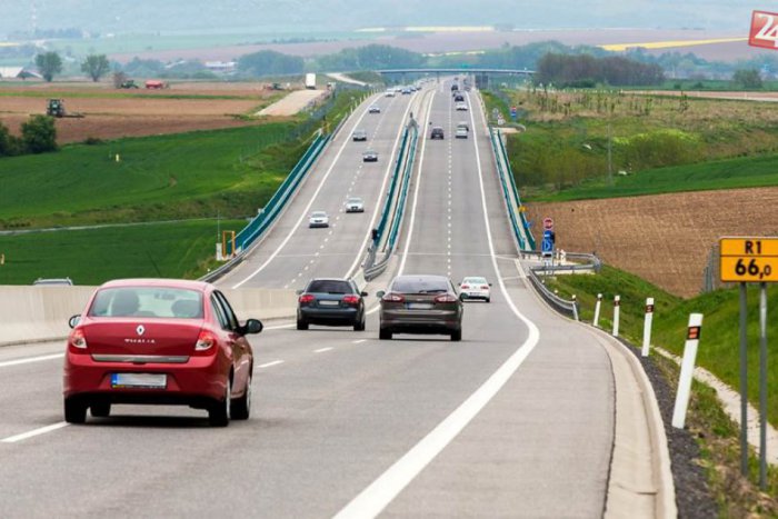 Ilustračný obrázok k článku Vodiči, pozor: Na diaľniciach sa chystajú dopravné obmedzenia