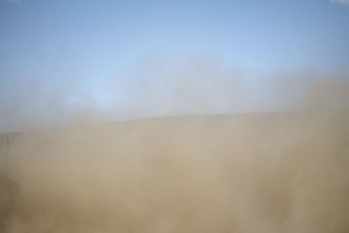 Ilustračný obrázok k článku Nad našou krajinou sa vznášal prach zo Sahary. Do konca roka sa vraj ešte ukáže