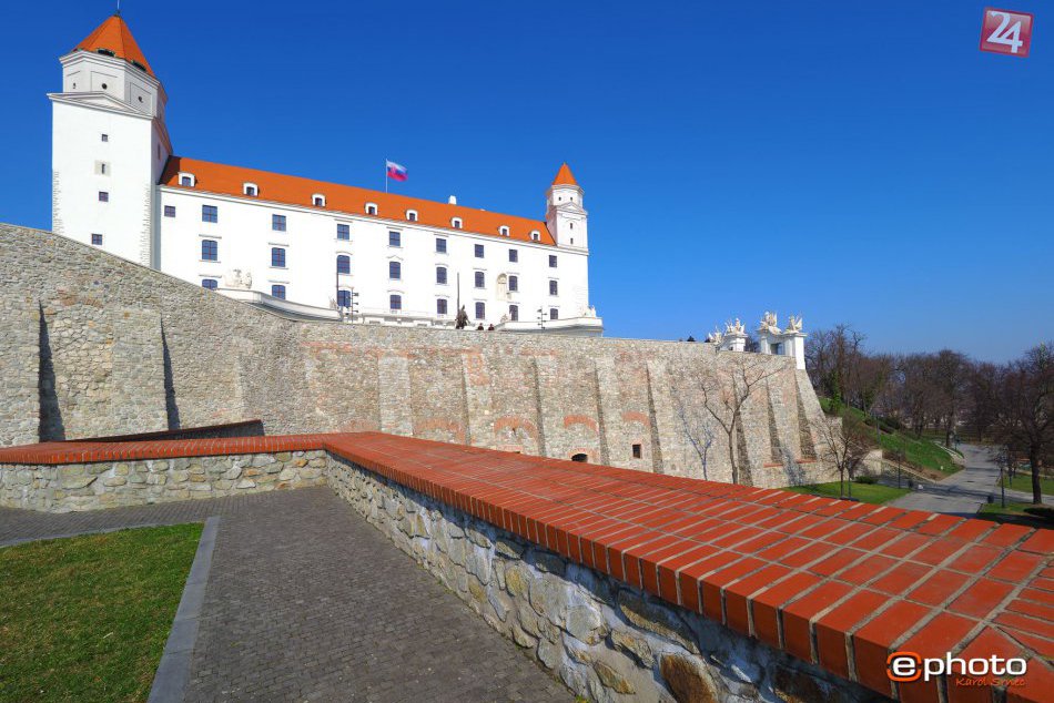 Ilustračný obrázok k článku Bratislavský hrad a jeho okolie budú chrániť vojaci a polícia