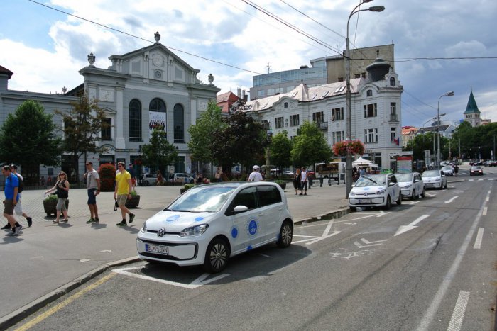 Ilustračný obrázok k článku V Bratislave štartuje car sharing. Auto si budete môcť požičať už za 4 eurá!