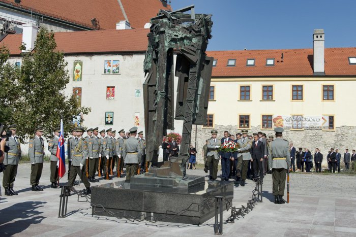Ilustračný obrázok k článku Slovensko si pamätným dňom pripomenie obete holokaustu a rasového násilia