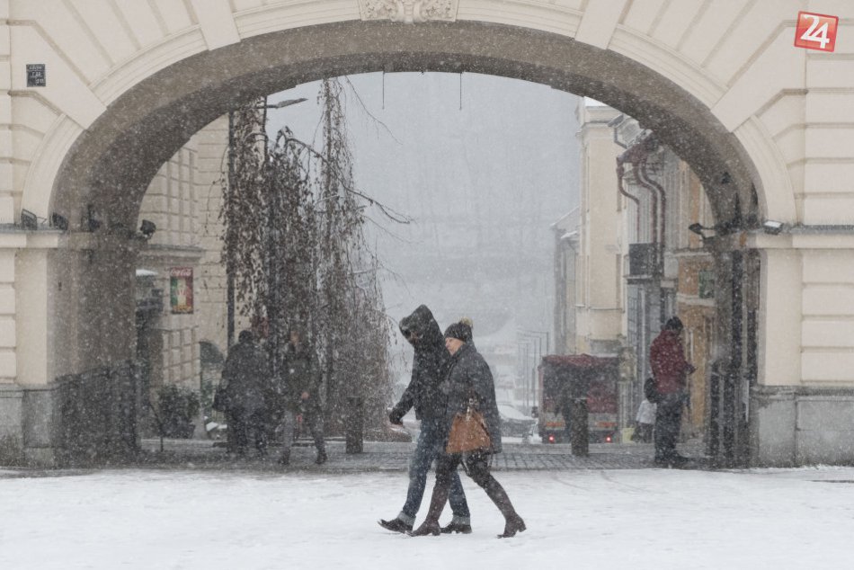 Ilustračný obrázok k článku Na severe Slovenska pokračuje pravá zima: Sneženie má prísť aj na západ