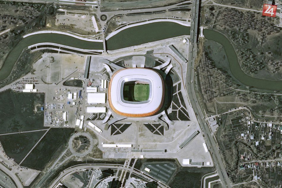 Ilustračný obrázok k článku KURIOZITA DŇA: Ruské futbalové štadióny zachytené na satelitných snímkach