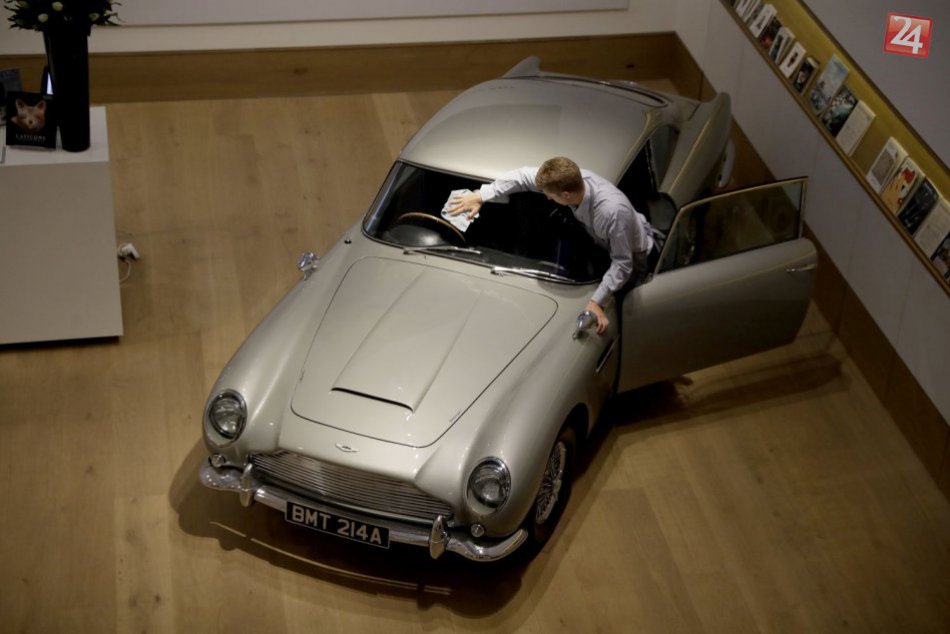 Ilustračný obrázok k článku KURIOZITA DŇA: Do dražby ide kultový Aston Martin Jamesa Bonda