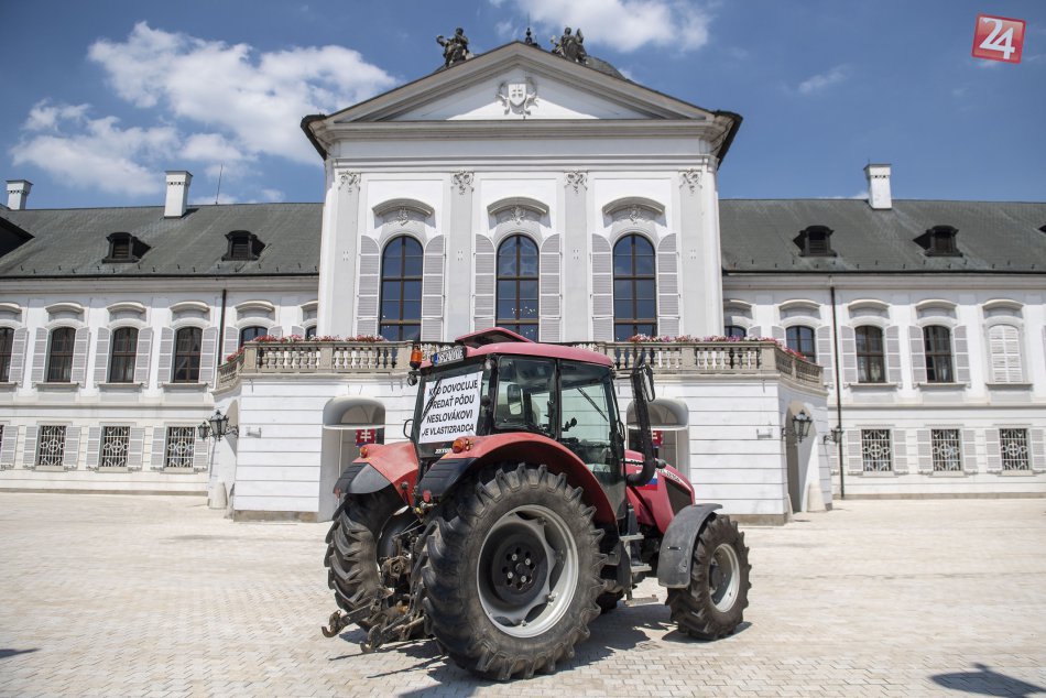 Ilustračný obrázok k článku Bratislavu zaplnia traktory: Matečná vníma protest farmárov ako politickú aktivitu