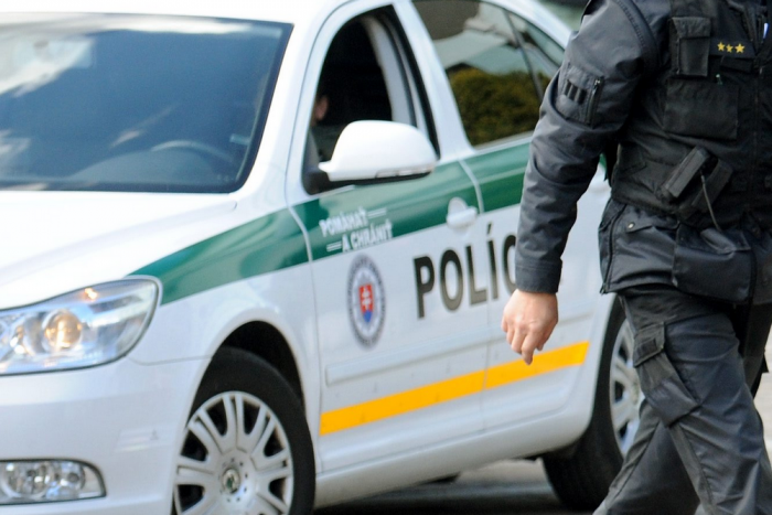 Ilustračný obrázok k článku Protidrogový zásah v Seredi: Policajti zadržali niekoľko osôb i podozrivé látky