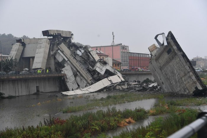 Ilustračný obrázok k článku V talianskom Janove sa zrútil most: Ministerstvo neeviduje slovenské obete