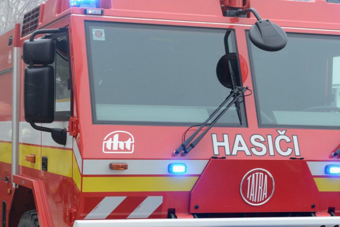 Ilustračný obrázok k článku Zásah hasičov v Bratislave: Bojujú s horiacou budovou, zranených zatiaľ nehlásia