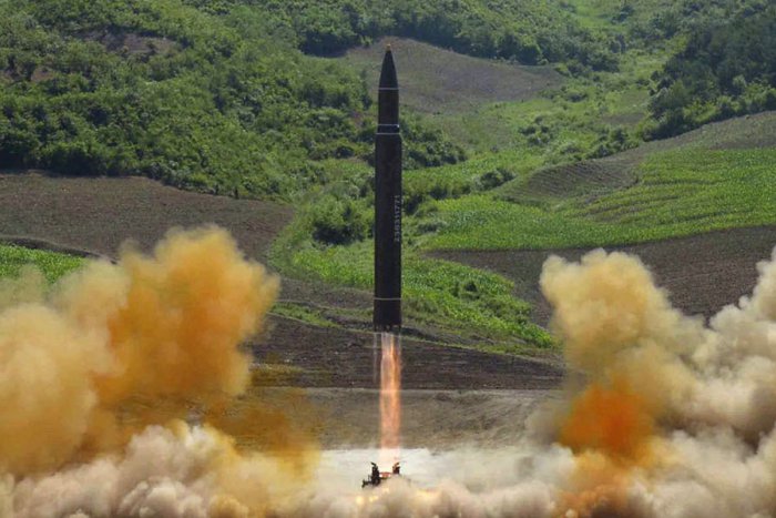 Ilustračný obrázok k článku Závažné podozrenie expertov OSN: Severná Kórea má ukrývať na letiskách rakety