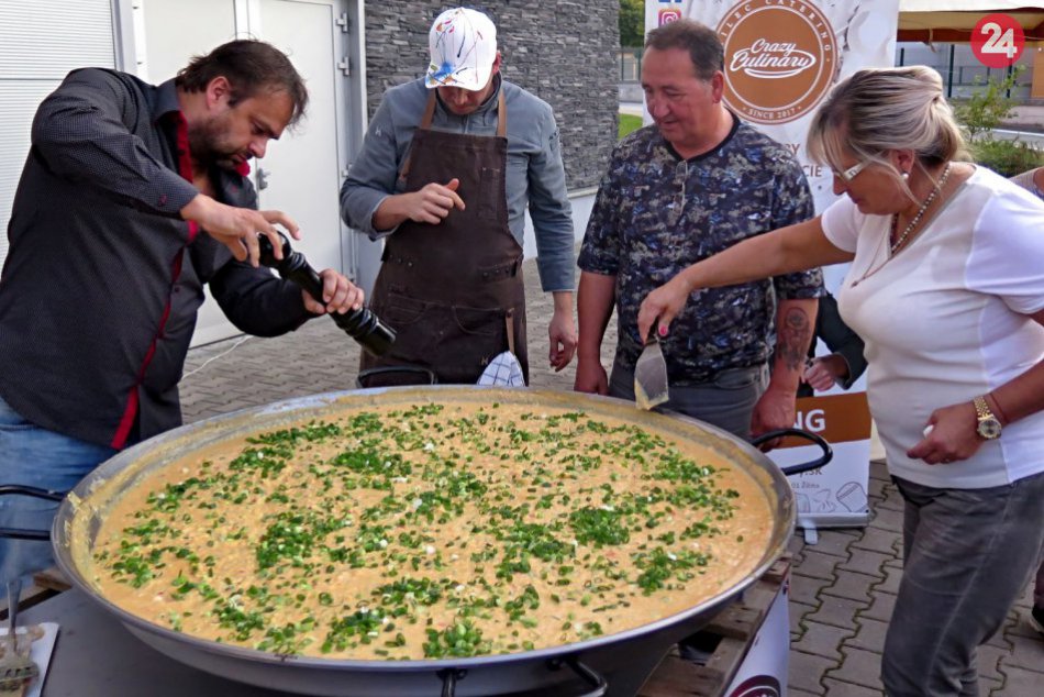 Ilustračný obrázok k článku KURIOZITA DŇA: V Žiline pripravili zo 718 vajec rekordnú omeletu