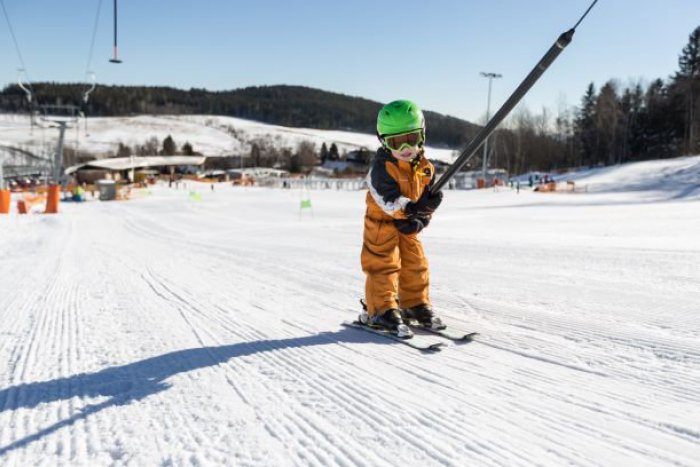 Ilustračný obrázok k článku Lyžiarske stredisko St. Corona ponúka zábavu na lyžiach pre celú rodinu