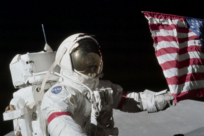 Ilustračný obrázok k článku NASA chce opäť vyslať ľudí na Mesiac: Podľa šéfa agentúry tam ostanú dlhšie