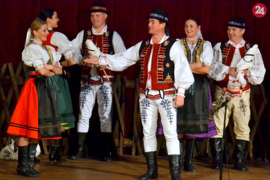 Ilustračný obrázok k článku Prešovčania si užili špeciálny trojgeneračný koncert: Folklór vo veľkom na FOTO