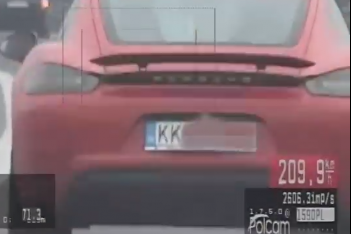 Ilustračný obrázok k článku VIDEO: Vodičovi pri rýchlosti 200 km/h z Prešova do Košíc vyfučalo z hlavy