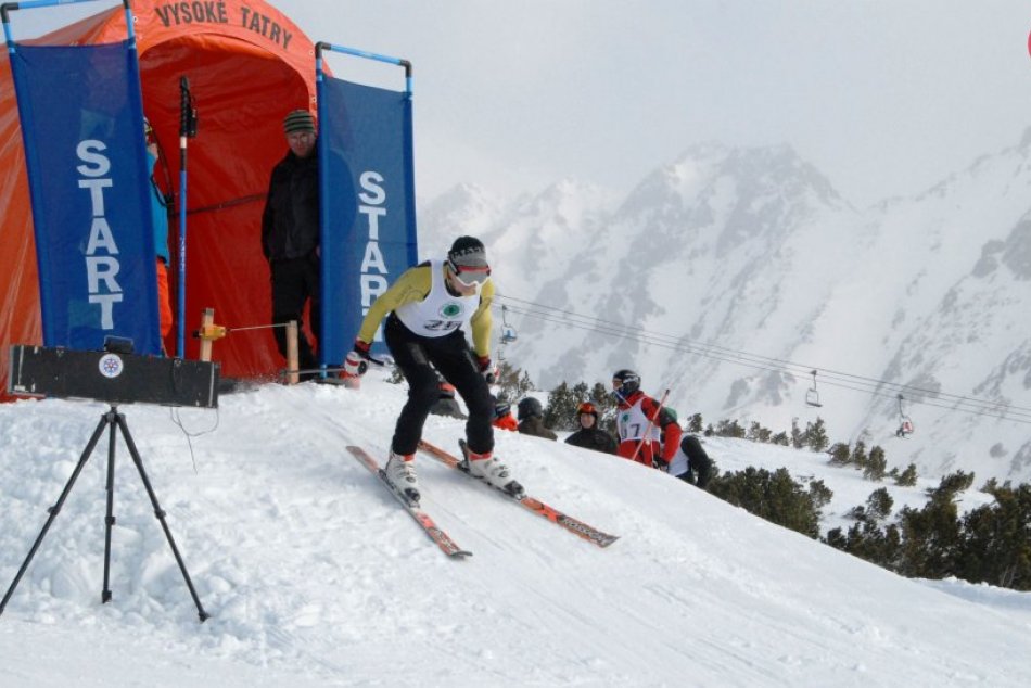 Ilustračný obrázok k článku Lesníci z piatich krajín si zmerajú sily: Na Štrbskom Plese ich čaká beh na lyžiach i slalom