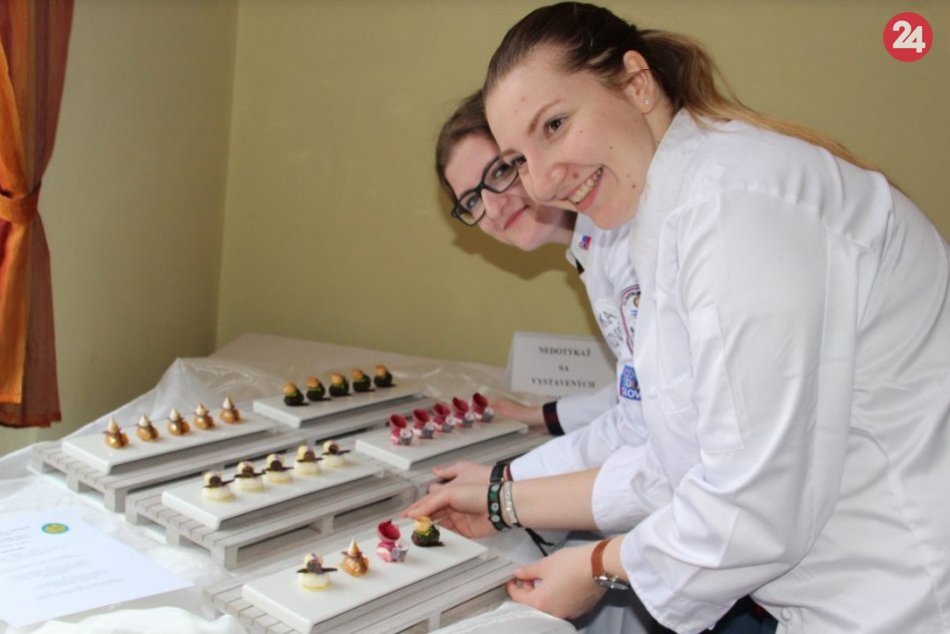 Ilustračný obrázok k článku Veronika a Karin z okresu Považská cukrárkami roka: Pozrite chutné diela na FOTO