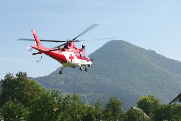 Ilustračný obrázok k článku Muža z okresu Rožňava zasiahol výbuch kotla: S popáleninami ho previezol vrtuľník