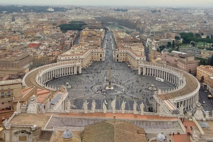 Ilustračný obrázok k článku SVET O SLOVENSKU: Vatikán u nás vyšetruje sexuálny škandál