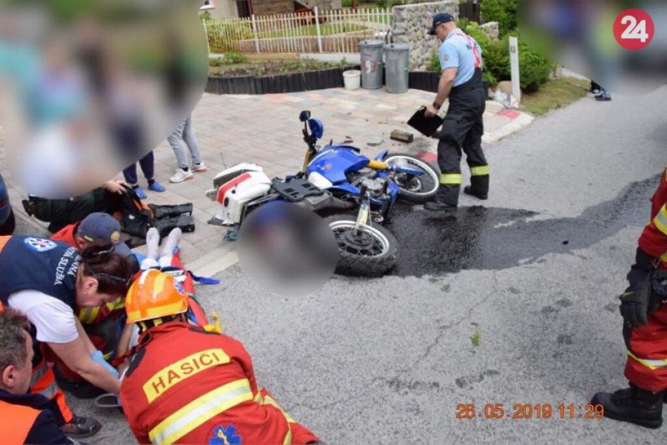 Ilustračný obrázok k článku Opitý muž vrazil v bystrickom okrese do múra: Na motorke jazdil bez povolenia, FOTO
