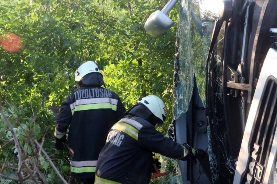 Ilustračný obrázok k článku Deti z havarovaného autobusu: Po nehode v Maďarsku sa vrátili domov