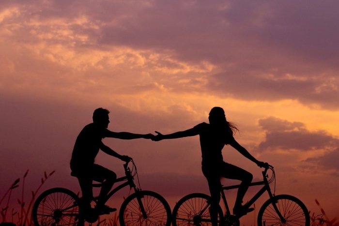 Ilustračný obrázok k článku SVET O SLOVENSKU: Zamilovali sa cez bicykel a prešli na ňom celý svet