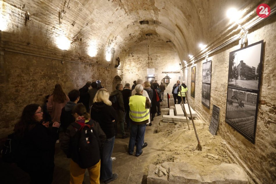 Ilustračný obrázok k článku Pod Berlínskym múrom vzniklo viac než 70 tunelov: Jeden z nich ukázali verejnosti