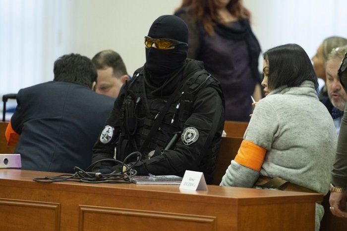Ilustračný obrázok k článku Na súde v kauze vraždy J. Kuciaka budú vypovedať členovia sledovacieho komanda