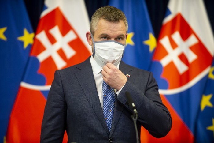 Ilustračný obrázok k článku Premiér o koronavíruse: To najhoršie Slovensko ešte len čaká v apríli. Až 40 % nakazených?