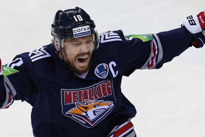 Ilustračný obrázok k článku Veterán a rekordér KHL pokračuje ďalej: Podarí sa mu dosiahnuť 1000 bodov?