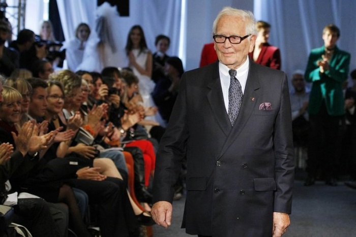 Ilustračný obrázok k článku Muž, ktorý obliekol takmer celý svet: Zomrel módny návrhár Pierre Cardin