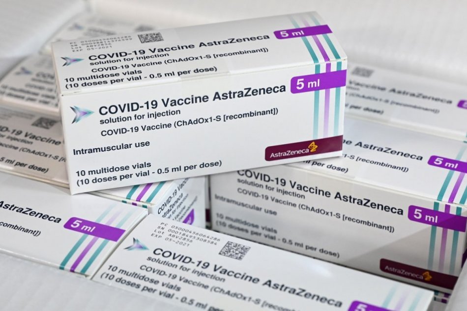 Ilustračný obrázok k článku Slovensko daruje 160-tisíc vakcín proti COVID-19 od AstraZenecy. Komu pomôžu?