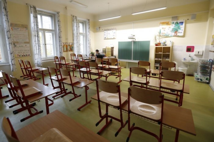 Ilustračný obrázok k článku Nárok na pandemickú OČR cez jarné prázdniny vzniká len pri zatvorenej škole