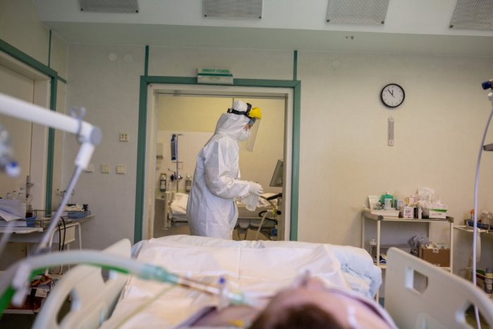 Ilustračný obrázok k článku Koronavírus: Dostávame pandémiu pod KONTROLU? Ubudli úmrtia aj počet hospitalizovaných!